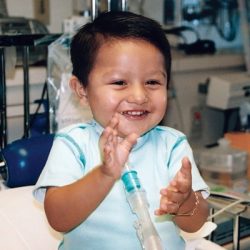 <a href="/wp-content/uploads/2016/08/Aerodigestive-Health_compressed.pdf#page=14">Claves para el éxito: Un caso de estudio de Terapia Respiratoria Pediátrica</a> Baby clapping his hands with a PMV007 inline